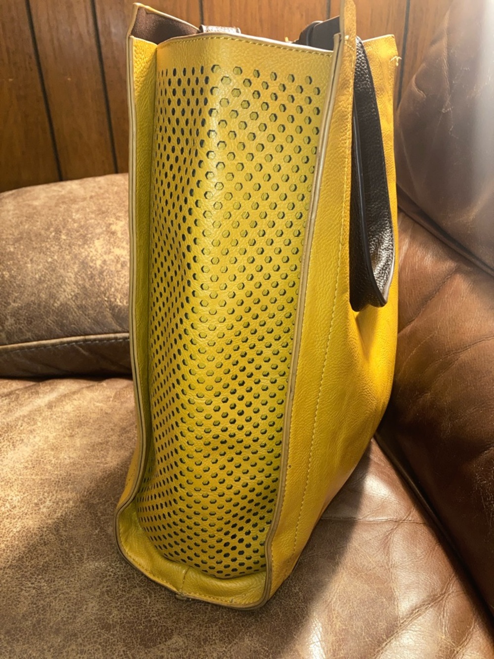 Urban Originals LARGE Yellow Leather Tote Bag with dark brown Straps - Picture 2 of 11